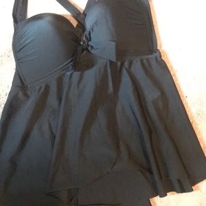 torrid Swim - Torrid 2x black tankini top with bow torrid Swim - Torrid 2x black tankini top with bow